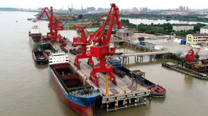 果洛概述露天料场港口封闭问题的实行方法